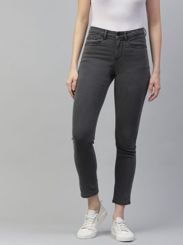 HERE&NOW Women Solid Regular Fit Stretchable Jeans