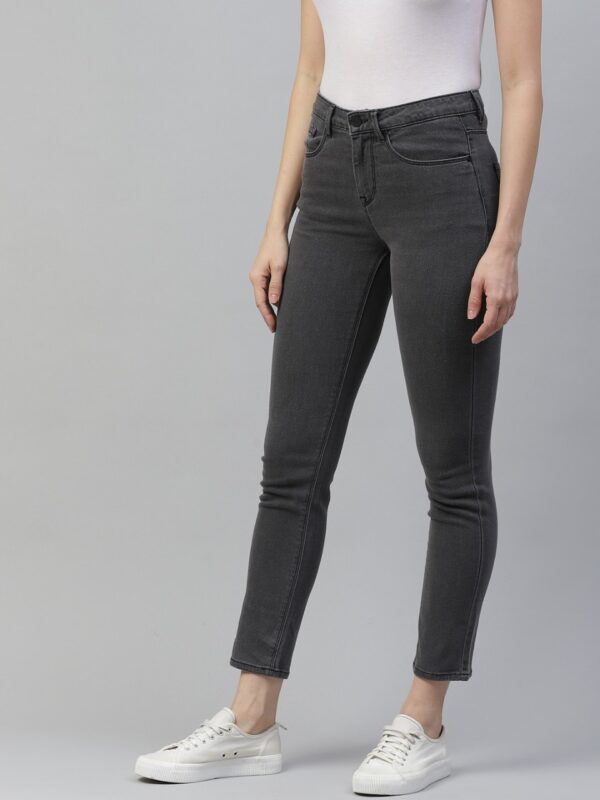 HERE&NOW Women Solid Regular Fit Stretchable Jeans