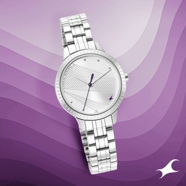 Fastrack Stunners Quartz Analog Silver Dial Metal Strap Watch for Ladies