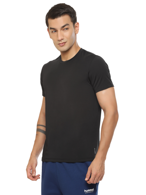 Hummel GENISE POLY TSHIRT MRP 1399/- Black