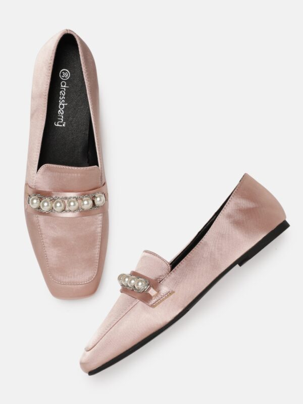 DressBerry Women Peach-Coloured Embellished Ballerinas