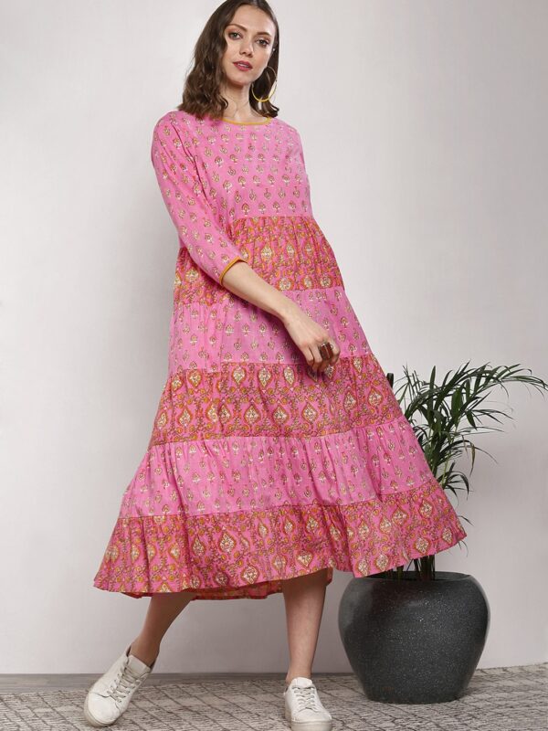 Sangria Women Printed A-Line Tiered Kurta