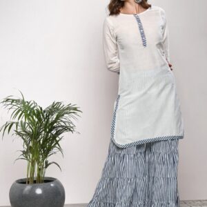 Sangria Women Solid Kurta with Palazzos