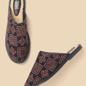 Taavi Women Geometric Print Mules