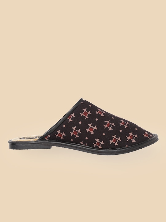 Taavi Women Geometric Print Mules