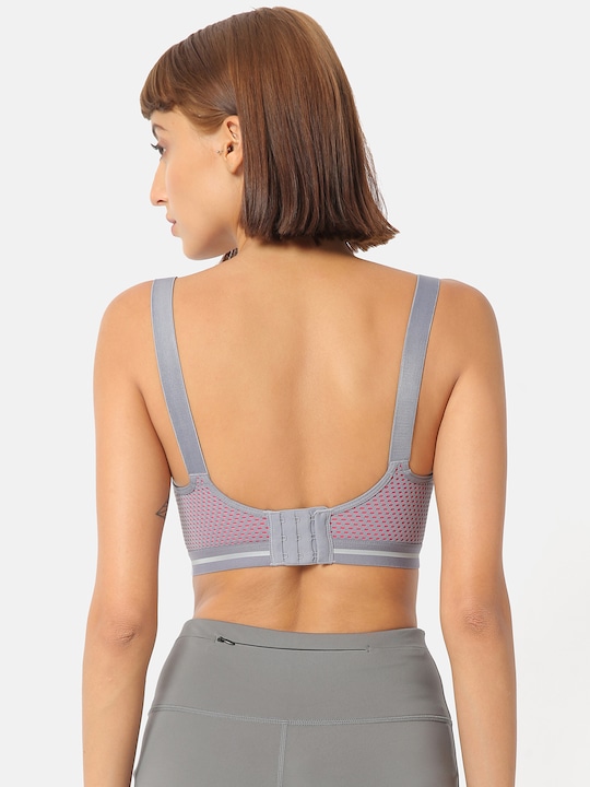 Cultsport Solid Non-Wired Lightly Padded Sports Bra