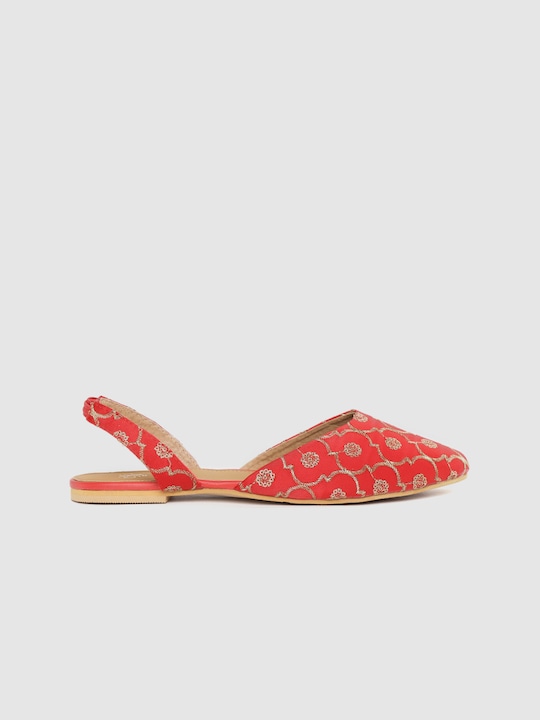 House of Pataudi Women Embroidered Handcrafted Mules