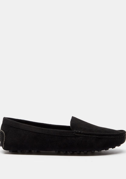 Shoexpress Solid Slip-On Moccasins