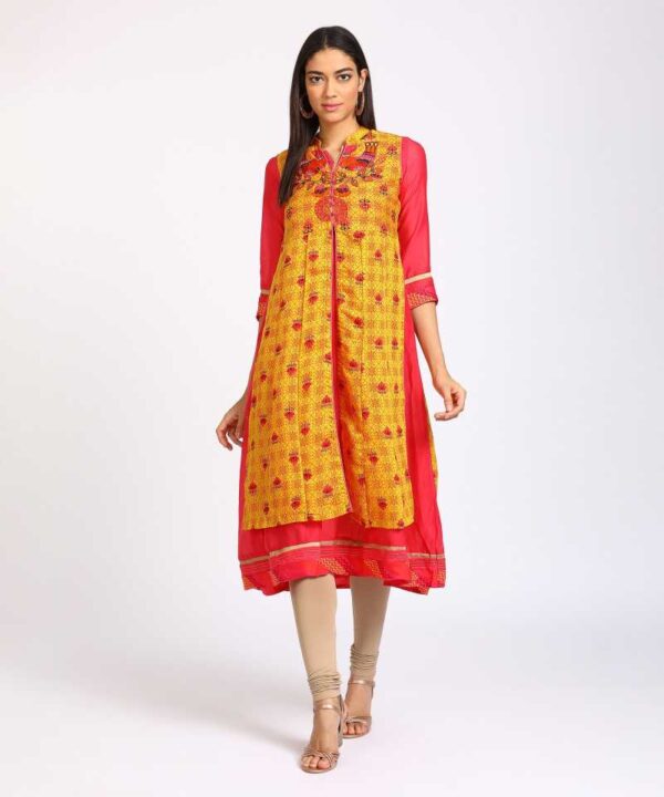 Rangriti  Women Printed Cotton Blend Frontslit Kurta