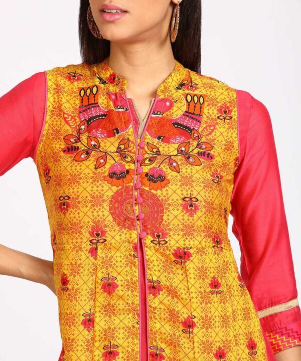 Rangriti  Women Printed Cotton Blend Frontslit Kurta