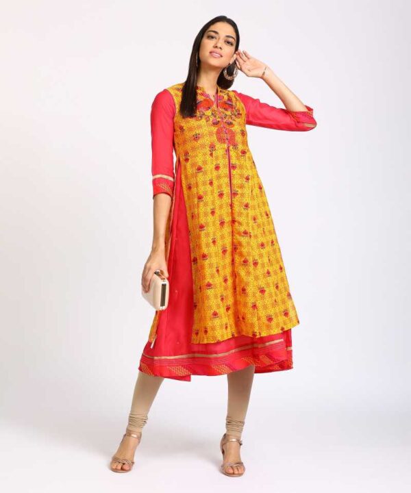 Rangriti  Women Printed Cotton Blend Frontslit Kurta