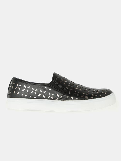 DressBerry Women Cut-Out Slip-Ons