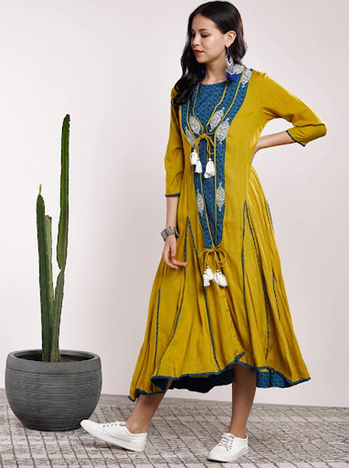 Sangria Women Embroidered Anarkali Kurta