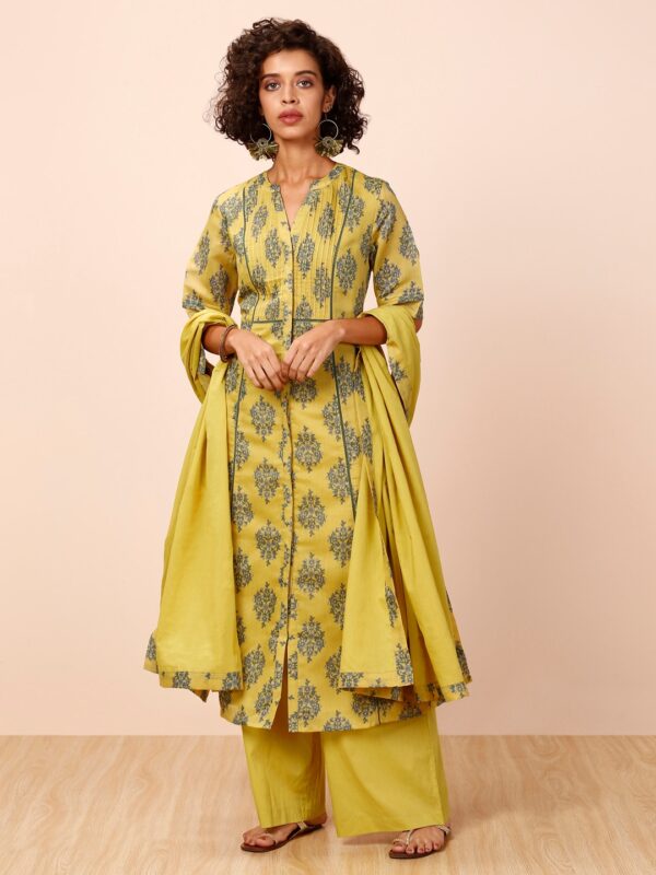 all about you Women Green  Printed Kurta with Trousers  Dupatta