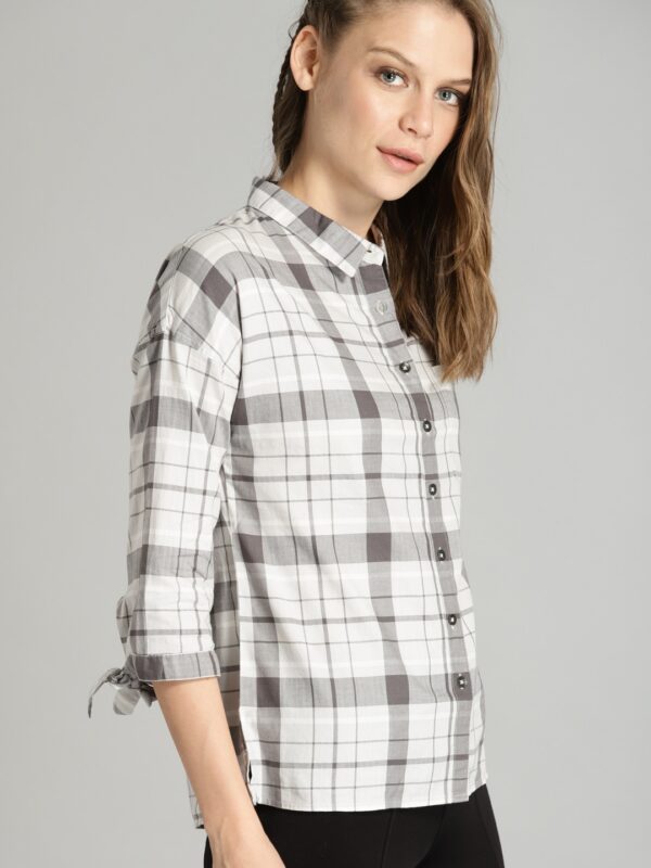 Roadster Women Off-White  Grey Regular Fit Checked Casual Shirt