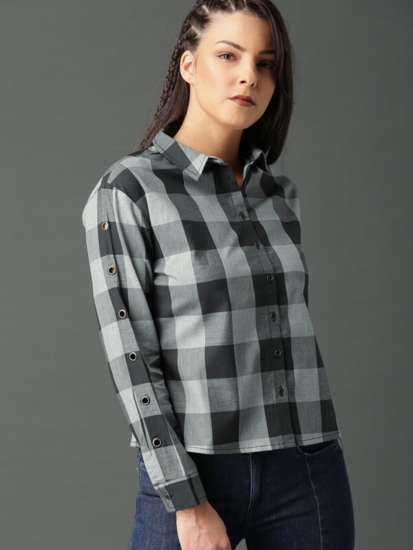 Roadster Women Black  Grey Regular Fit Checked Casual Shirt