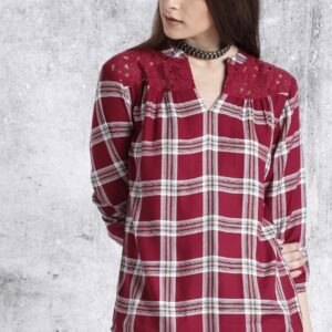 Roadster Women Maroon  White Checked Top