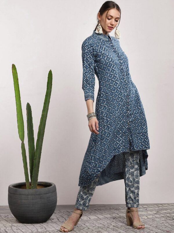 Sangria Women Blue  White Printed Kurta with Trousers