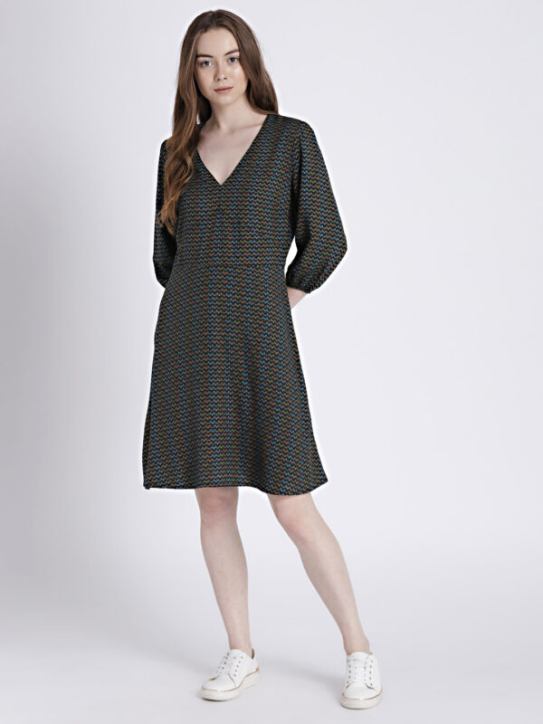 GAP Women"s Black Long Sleeve Printed Fit and Flare Dress