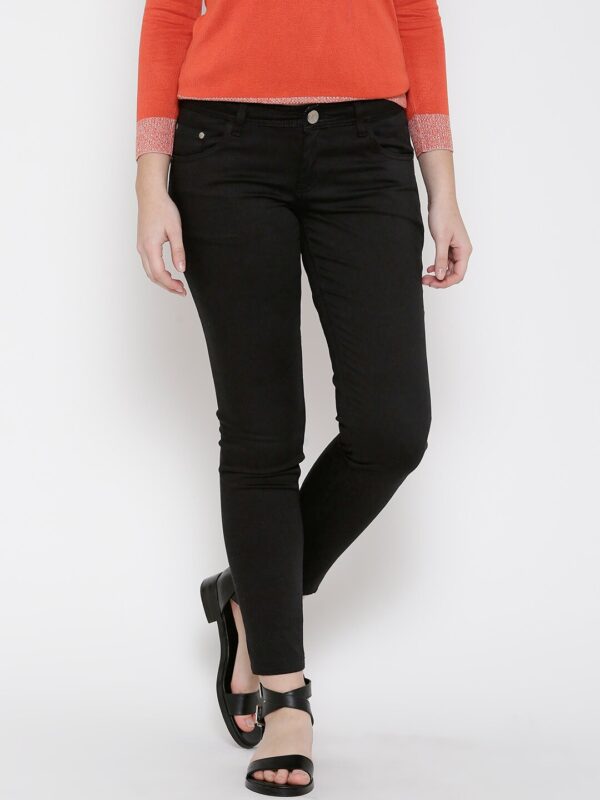 Wills Lifestyle Women Black Solid Skinny Fit Flat-Front Trousers