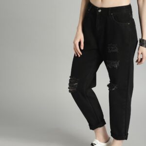 Roadster Women Regular Fit Mid-Rise Mildly Distressed Cropped Jeans