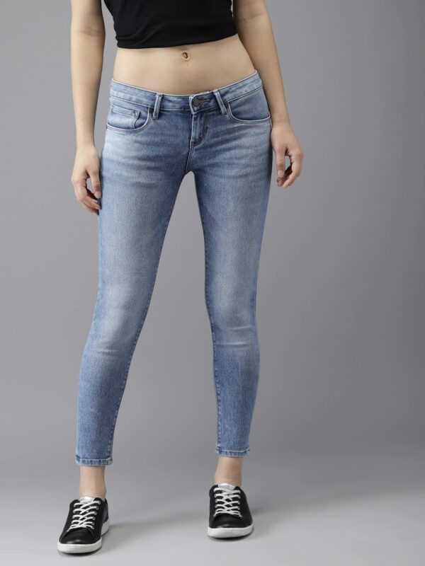 HERE&NOW Women Skinny Fit Stretchable Cropped Jeans