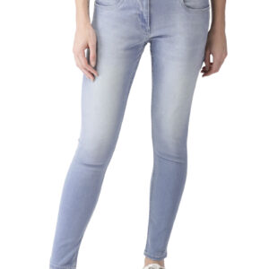 Mast & Harbour Women Skinny Fit Mid-Rise Clean Look Stretchable Cropped Jeans