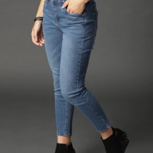 Roadster Women Blue Skinny Fit Stretchable Crop Jeans