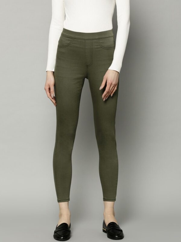 Marks & Spencer Women Flexi Fit Solid Cropped Treggings