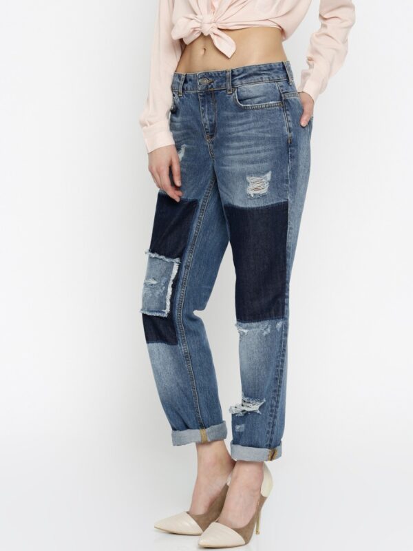 Vero Moda Women Low Rise Highly Distressed Jeans