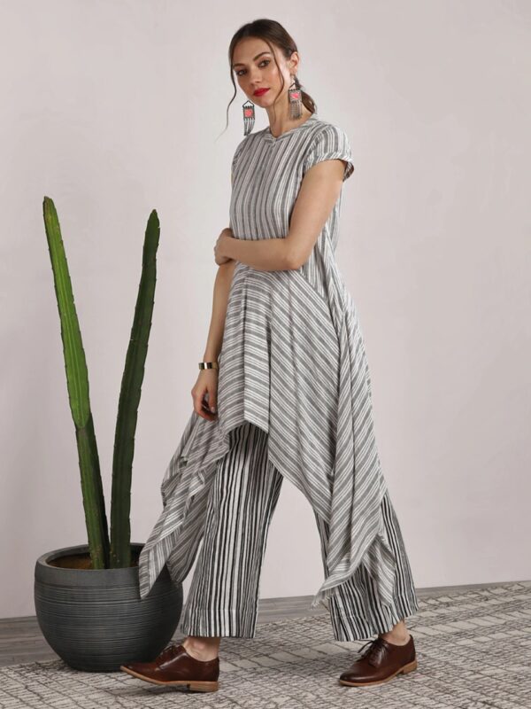 Sangria Women Striped Regular Pure Cotton Kurta with Palazzos