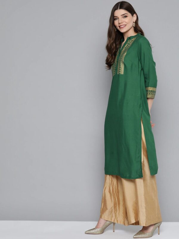 HERE&NOW Women Yoke Design Straight Kurta