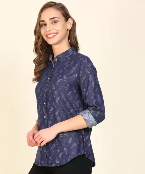 LEVI"S  Women Regular Fit Printed Spread Collar Casual Shirt