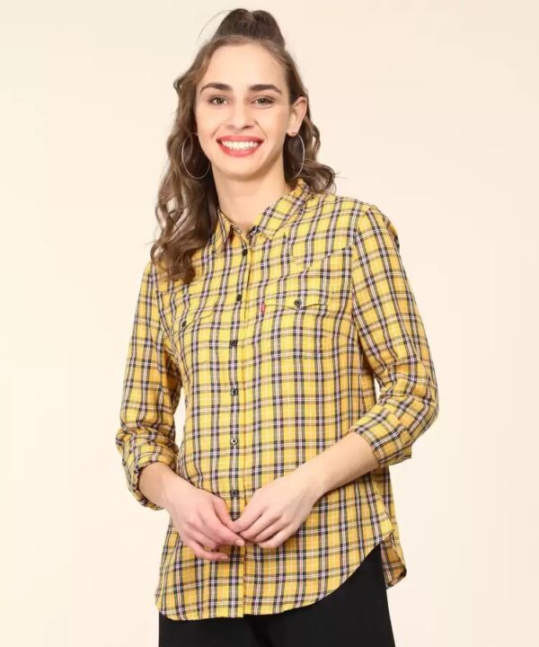 LEVI"S Women Regular Fit Checkered Spread Collar Casual Shirt