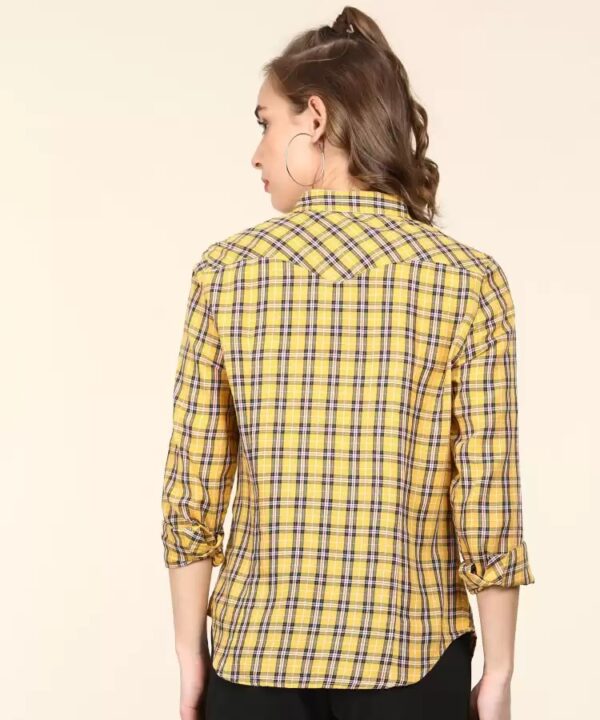 LEVI"S Women Regular Fit Checkered Spread Collar Casual Shirt