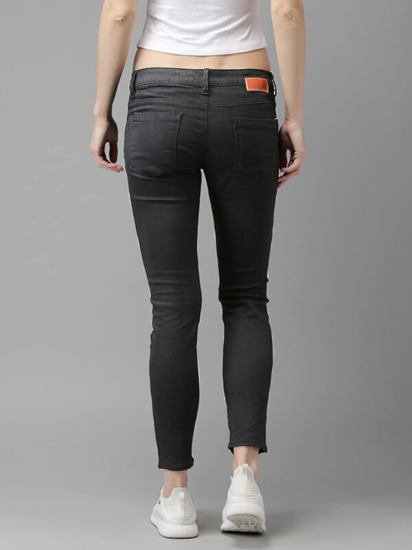 HERE&NOW Women Cropped Mid-Rise Skinny Fit Slash Knee Stretchable Jeans