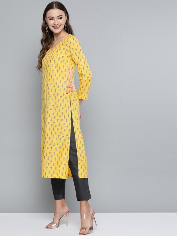 HERE&NOW Women Quirky Print Straight Angrakha Kurta