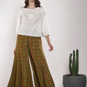 Sangria Women Printed Flared Palazzos