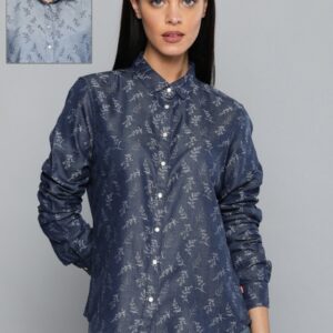 Levis Women Regular Fit Printed Casual Reversible Shirt