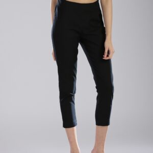 W Women Navy Regular Fit Solid Cropped Trousers