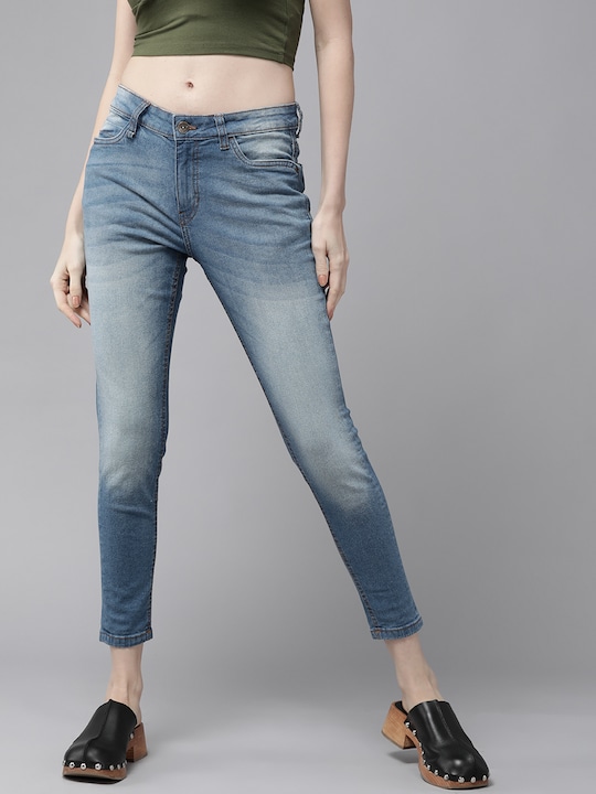 Roadster Women Skinny Fit Mid-Rise Clean Look Stretchable Cropped Jeans