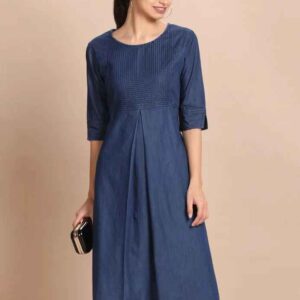 Imara Women Round Neck Solid Kurta