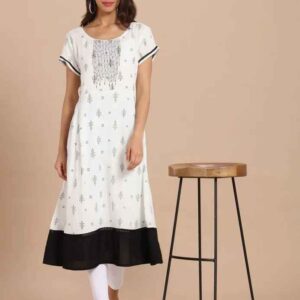 Imara Women Round Neck Printed Kurta