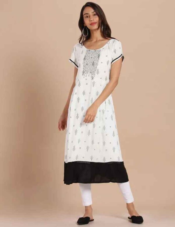 Imara Women Round Neck Printed Kurta