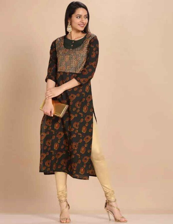 Imara Women Round Neck Printed Kurta