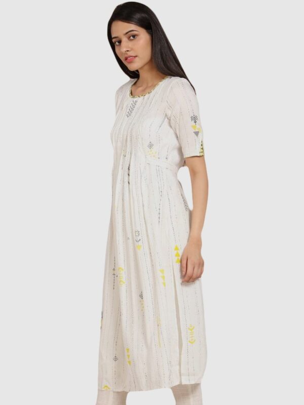 IMARA  Women Printed Viscose Rayon Flared Kurta