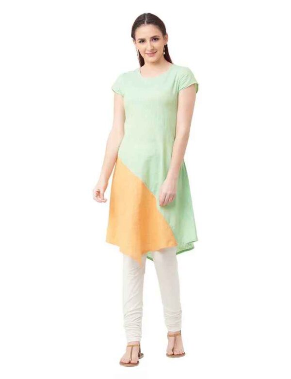 Imara Women Round Neck Solid Kurta