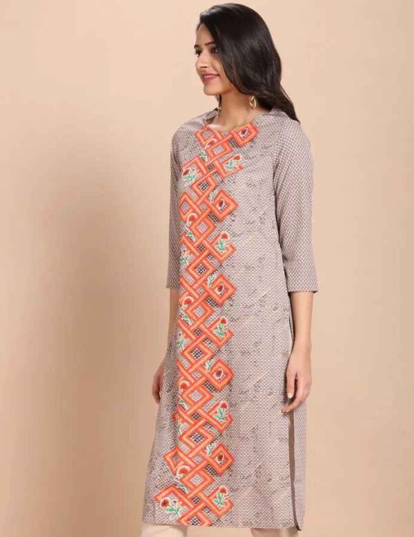 Imara Women Round Neck Printed Kurta