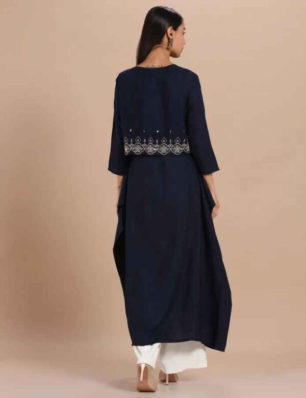 Imara Women Round Neck Embroidered Kurta