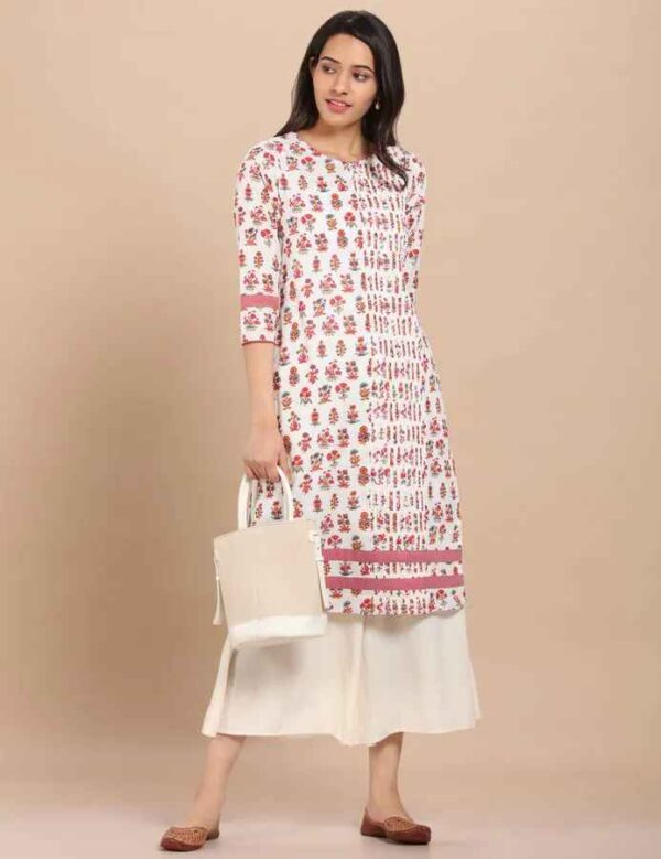 Imara Women Round Neck Printed Kurta